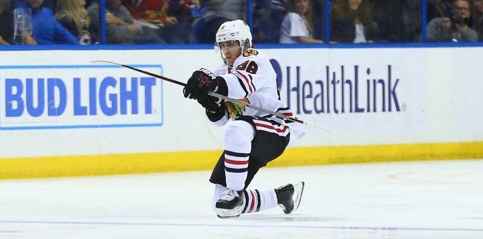 blackhawks push one more game out of blues with 6-3 win 2016 images