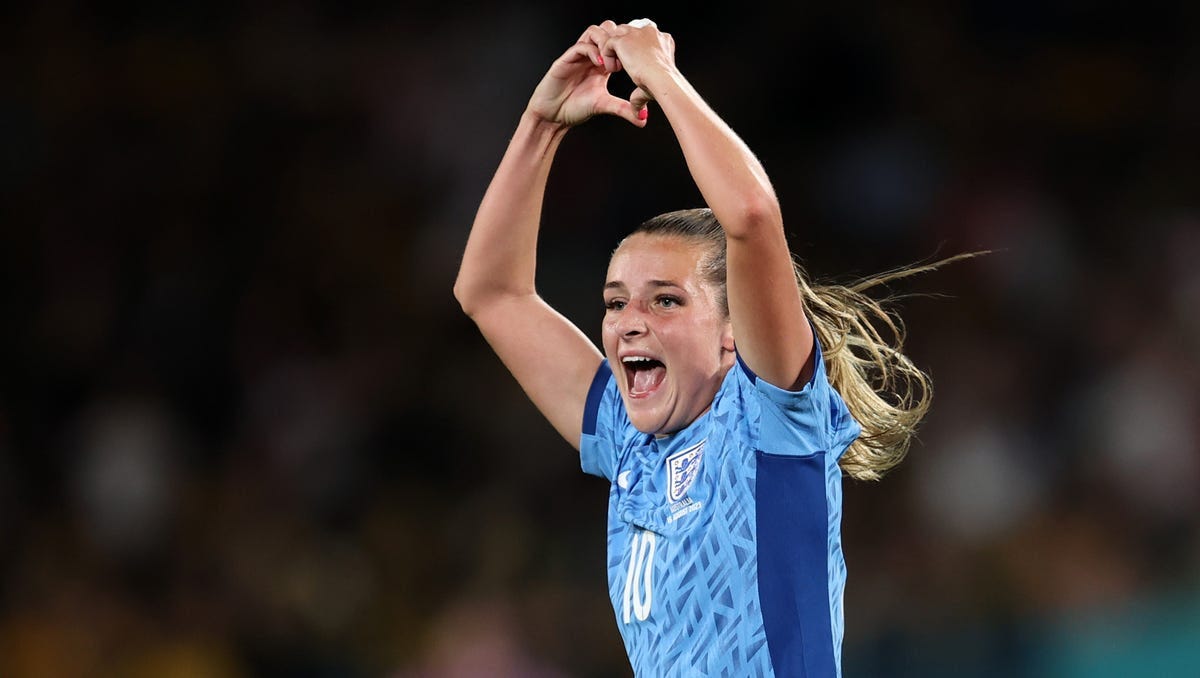 SYDNEY, AUSTRALIA - AUGUST 16: Ella Toone of England celebrates after scoring her team's first goal during the FIFA Women's World Cup Australia & New Zealand 2023 Semi Final match between Australia and England at Stadium Australia on August 16, 2023 in Sydney, Australia. (Photo by Brendon Thorne/Getty Images) ORG XMIT: 775980494 ORIG FILE ID: 1618456780