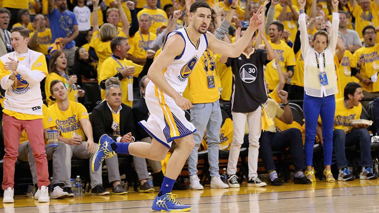 Stephen Curry's injury forces Klay Thompson to power Warriors - Sports  Illustrated