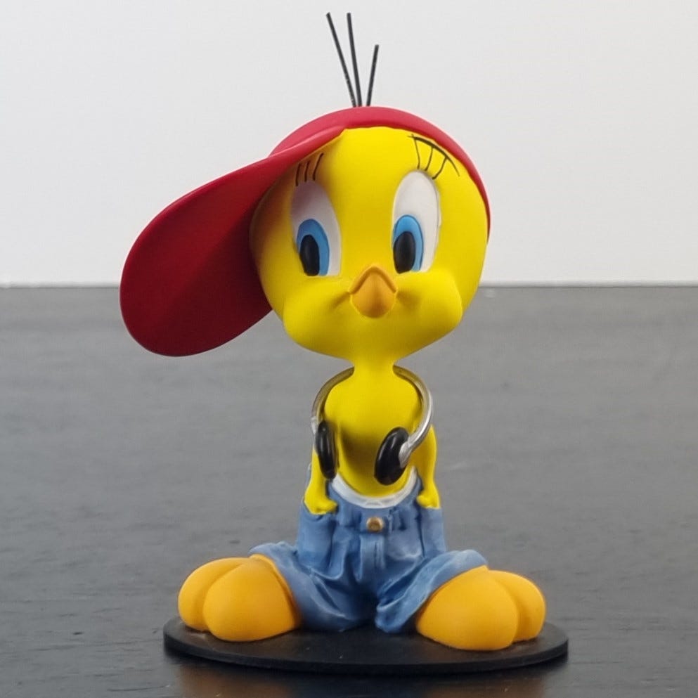 Tweety Bird statue - Headphones