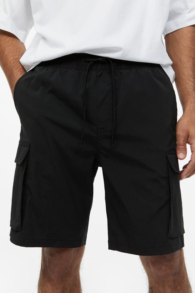 Regular Fit Nylon Cargo Shorts - Black - Men | H&M US 2