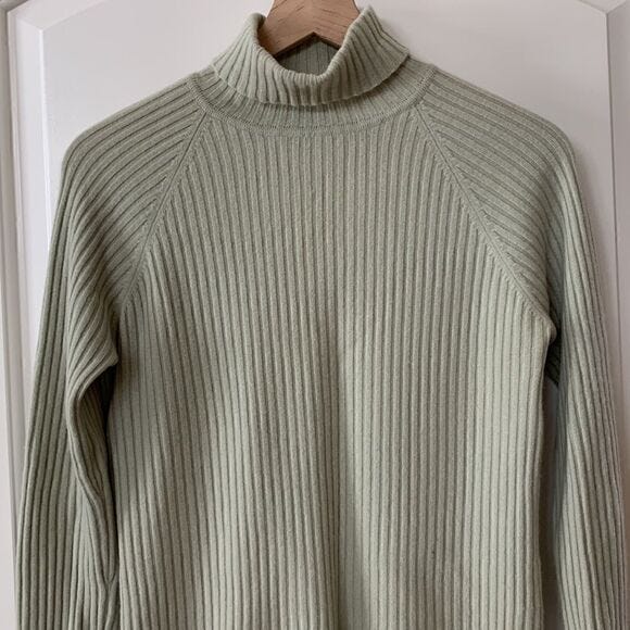 Mendocino 100% Cashmere Ribbed mint green Turtleneck Sweater Top size Medium - Picture 1 of 7