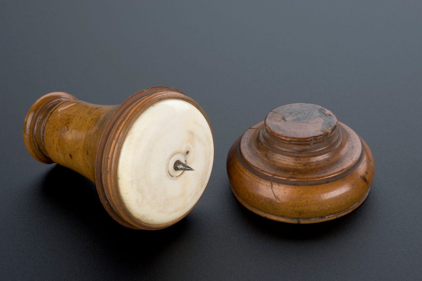 File:Ivory and box wood vaccinator, Europe, 1701-1800 Wellcome L0058083.jpg  - Wikimedia Commons