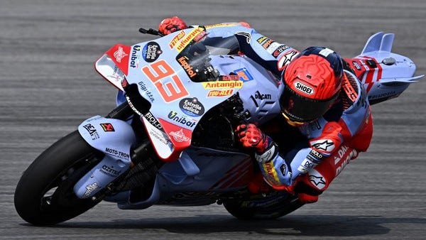 Marc Marquez Masih Tunggangi Motor Ducati seperti Honda