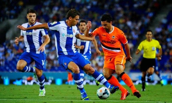 espanyol losts to valencia la liga soccer 2015 images