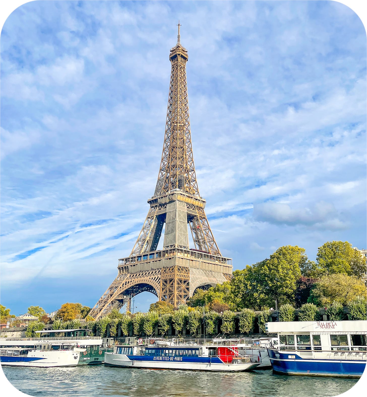 Passing by the Eiffel Tower on a bateau-mouche.