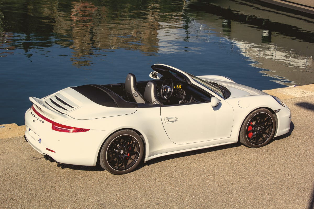 Porsche 991 carrera 4s cabriolet flat 6 magazine