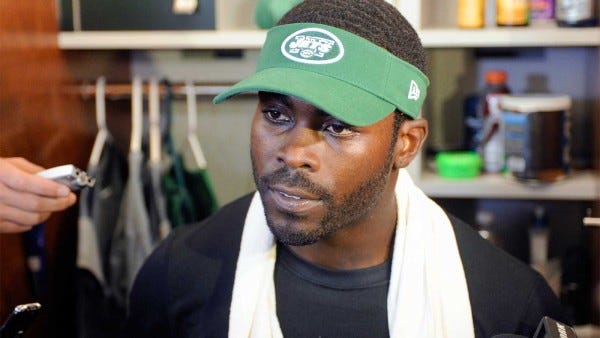 Michael Vick still mots hated nfl players 2015 dog love