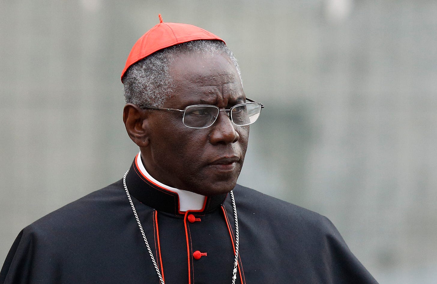 Cardinal Sarah: Receiving Communion in the hand part of a ...