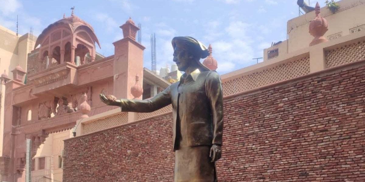 No Revolver in Udham Singh's Hand at Jallianwala Bagh Statue ...