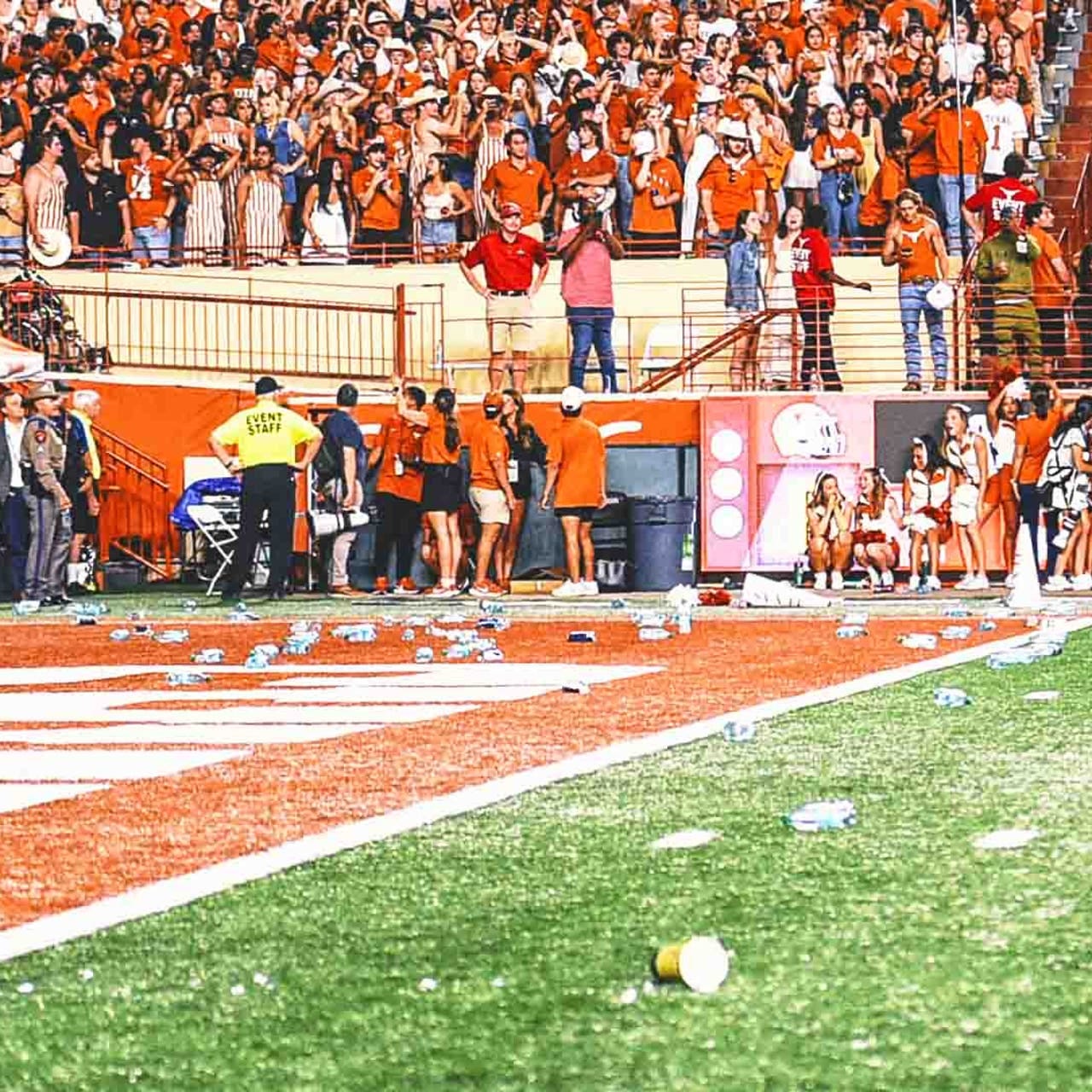 Kirby Smart: Refs set precedent by changing call after fans toss trash on  field | FOX Sports