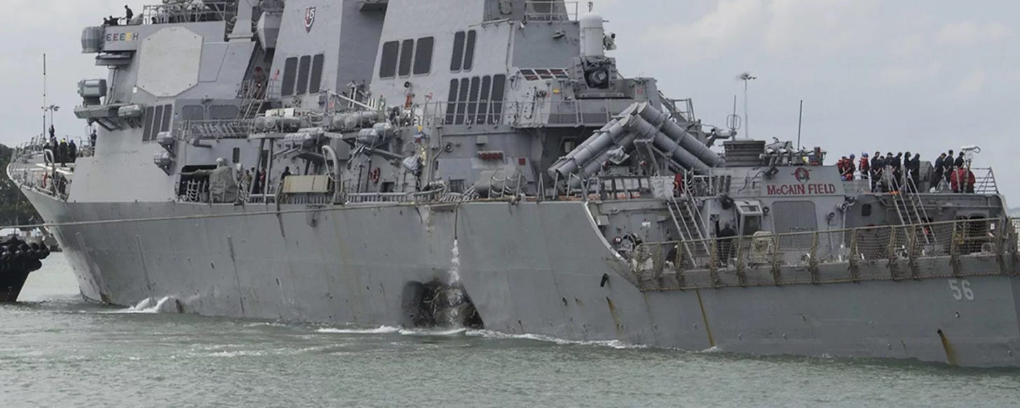 In this Aug. 21, 2017, file photo provided by the US Navy, the guided-missile destroyer USS John S. McCain (DDG 56) steers towards the Changi Naval Base, Singapore, following a collision with the merchant vessel Alnic MC while underway east of the Straits of Malacca and Singapore. Funeral services have been held for a New Jersey man who was among the 10 U.S. sailors killed last month when a Navy ship collided with an oil tanker off Singapore - Sputnik International, 1920, 14.09.2024