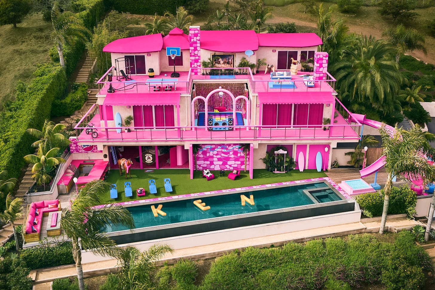 Barbie DreamHouse Tied To Movie Available On Airbnb – See The Photos –  Deadline