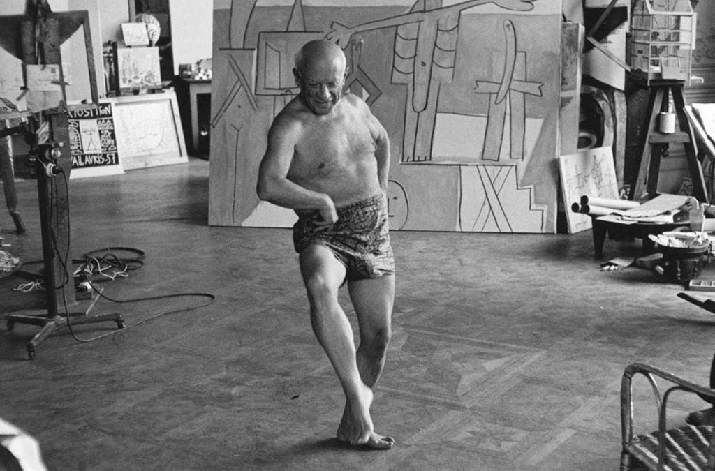 Intimate photos capture the everyday life of Pablo Picasso in his studio,  1950s-1960s - Rare Historical Photos