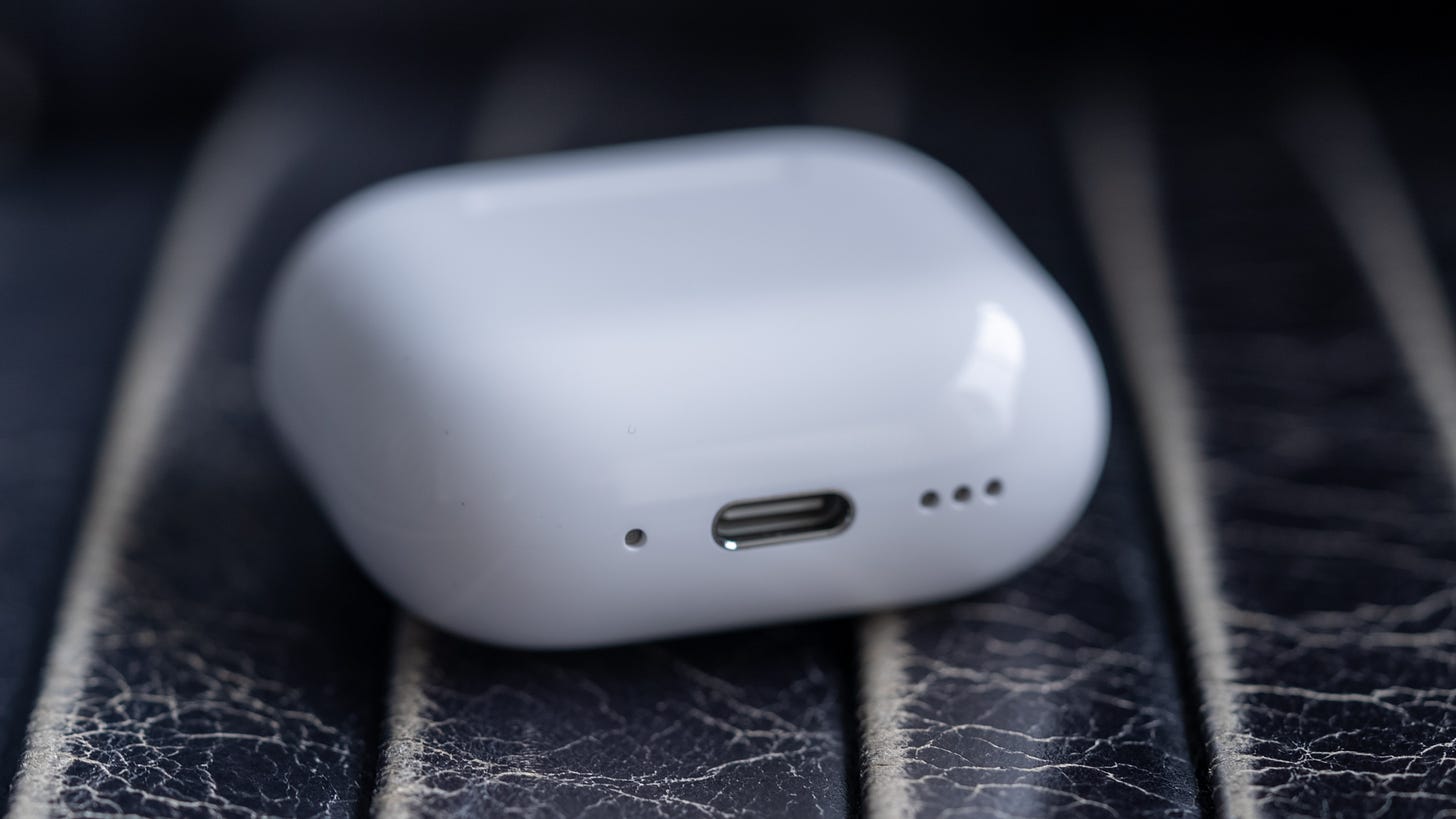 AirPods 4 USB-C