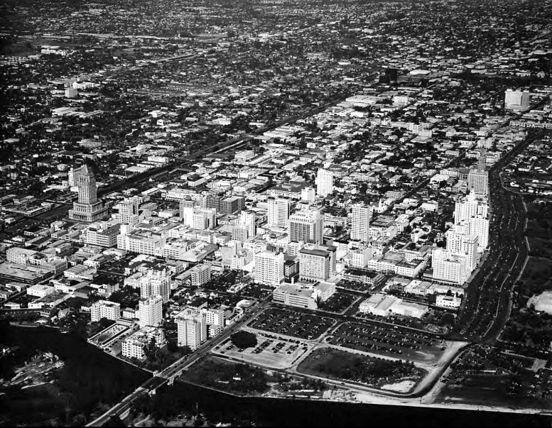 Aerial view of downtown Miami and Biscayne Boulevard in 1952.