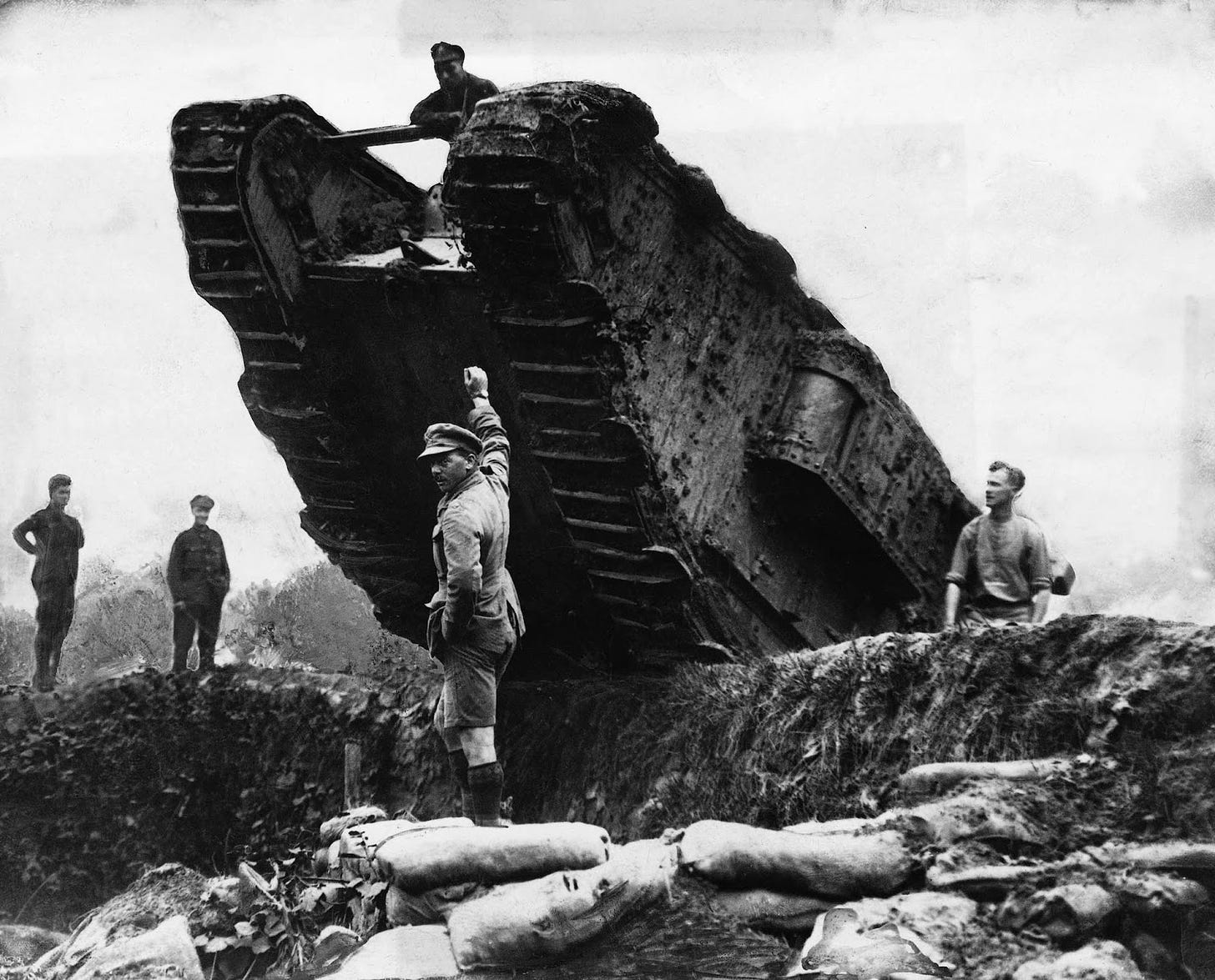 British tanks maneuvering trenches during the Battle of Cambrai, the first  use of tanks in mass, 1917 - Rare Historical Photos