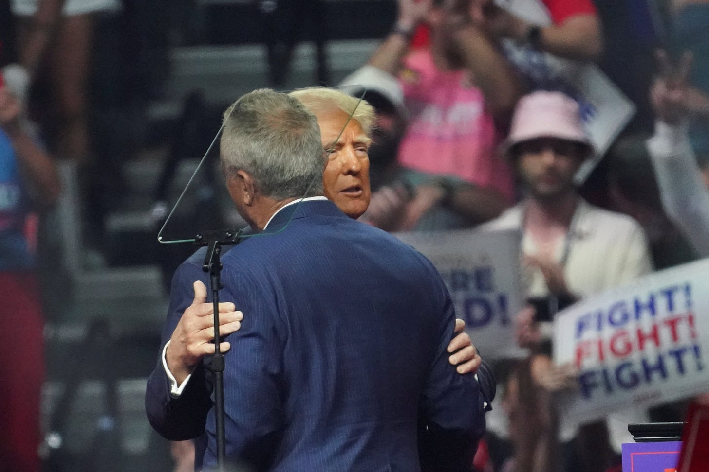 RFK Jr ends US presidential campaign, endorses Trump | Reuters