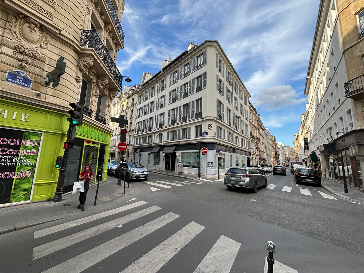 The Holiday Inn Elysée in Paris doesn’t look like a typical Holiday Inn.