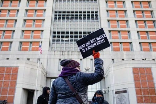 Protesters outside the Brooklyn Metropolitan Detention Center in January 2019