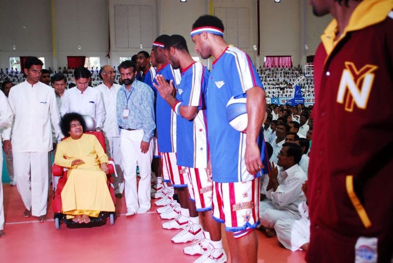 Sathya Sai Baba Harlem Globetrotters