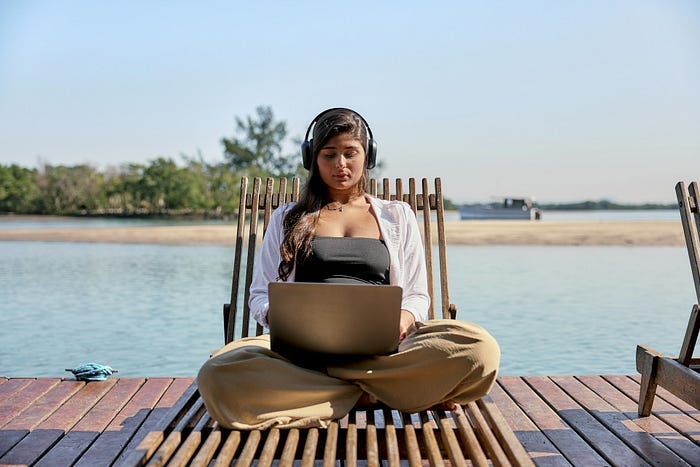 We’d all love to make money writing while sitting on a beach, right? Well, you’d better pick the right niche. We’d all love to make money writing while sitting on a beach, right? Well, you’d better pick the right niche.