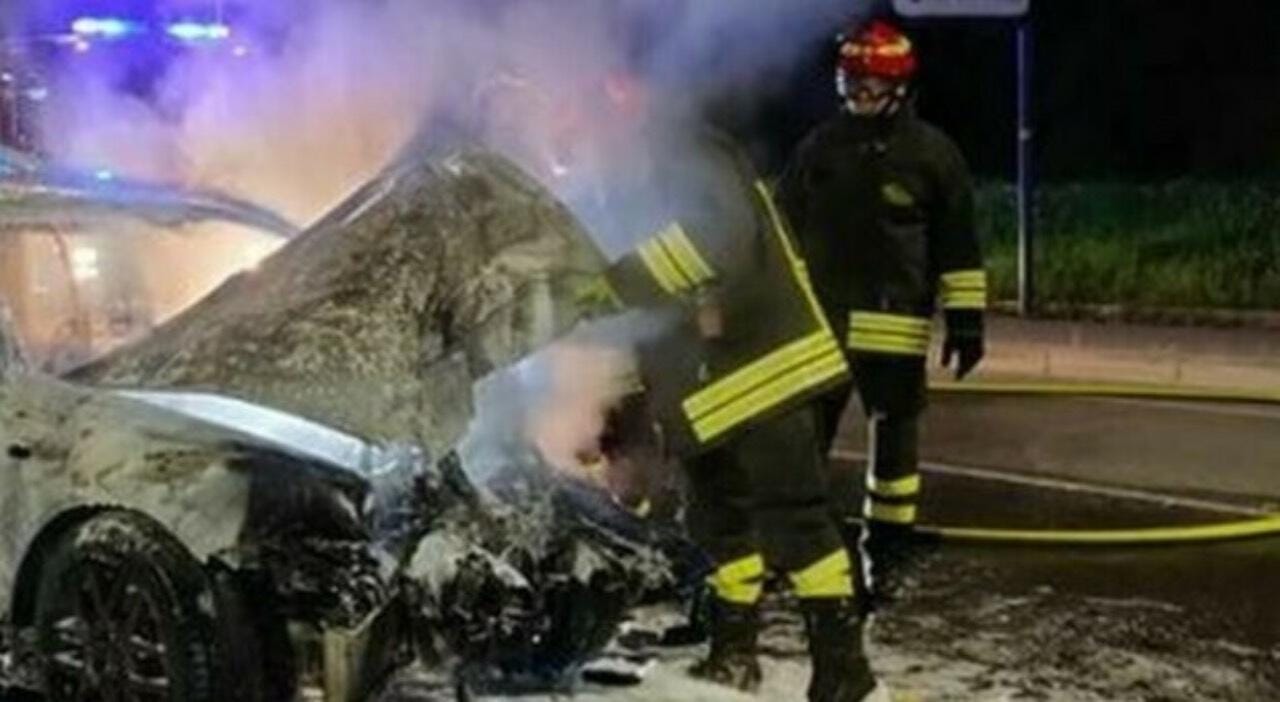 Foggia auto contro albero, morta 47enne