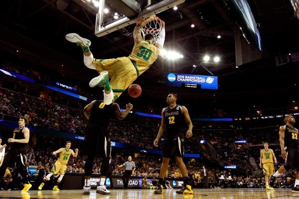 notre dame beats wichita state march madness 2015 images