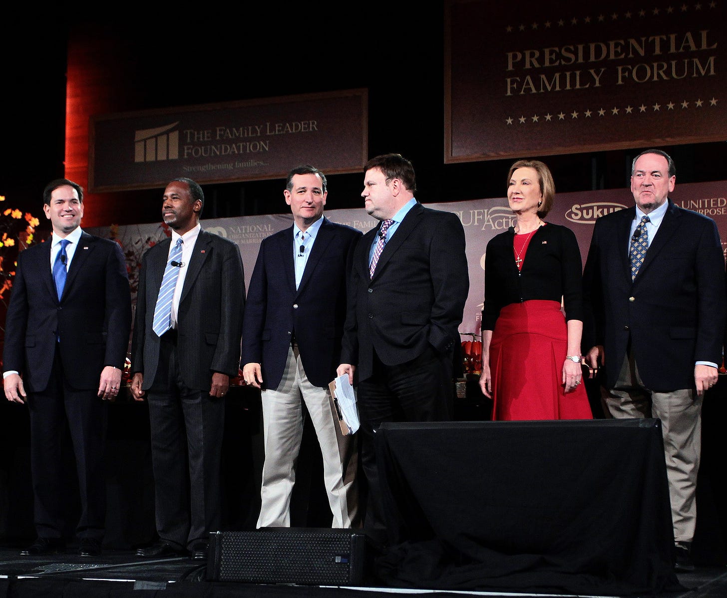 Republican Party presidential candidates Marco Rubio, Ben Carson, Ted Cruz, the host, Frank Luntz, Carly Fiorina, and Mike Huckabee join the Presidential Family Forum in Des Moines, Iowa in 2015. Credit: Gage Skidmore