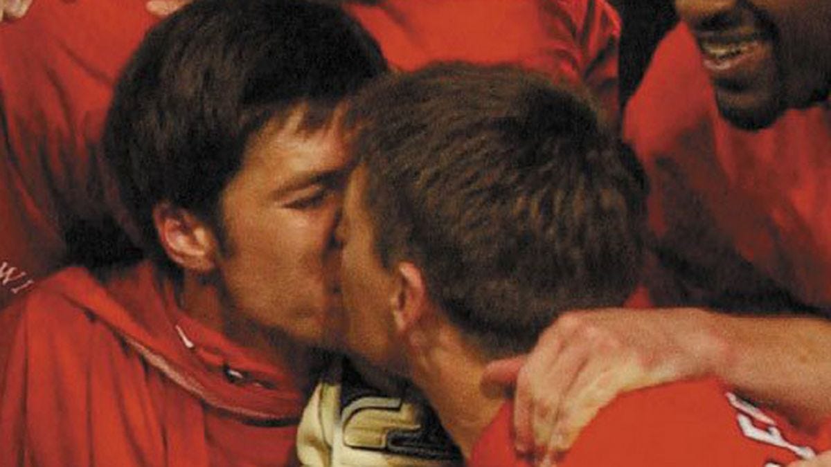 10 times Steven Gerrard and Xabi Alonso proved they had football's greatest  bromance - Mirror Online