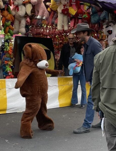 Jensen Ackles bear prank on Jared Padalecki during Walker filming.