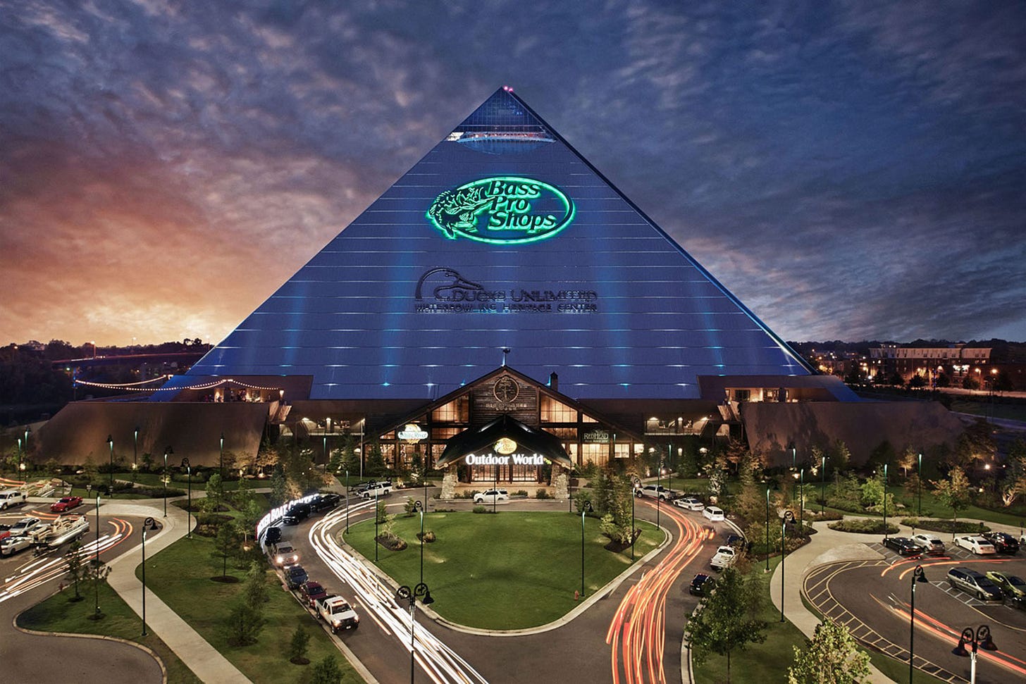 Mega Bass Pro Shops Pyramid in downtown Memphis, TN – Different Adventures