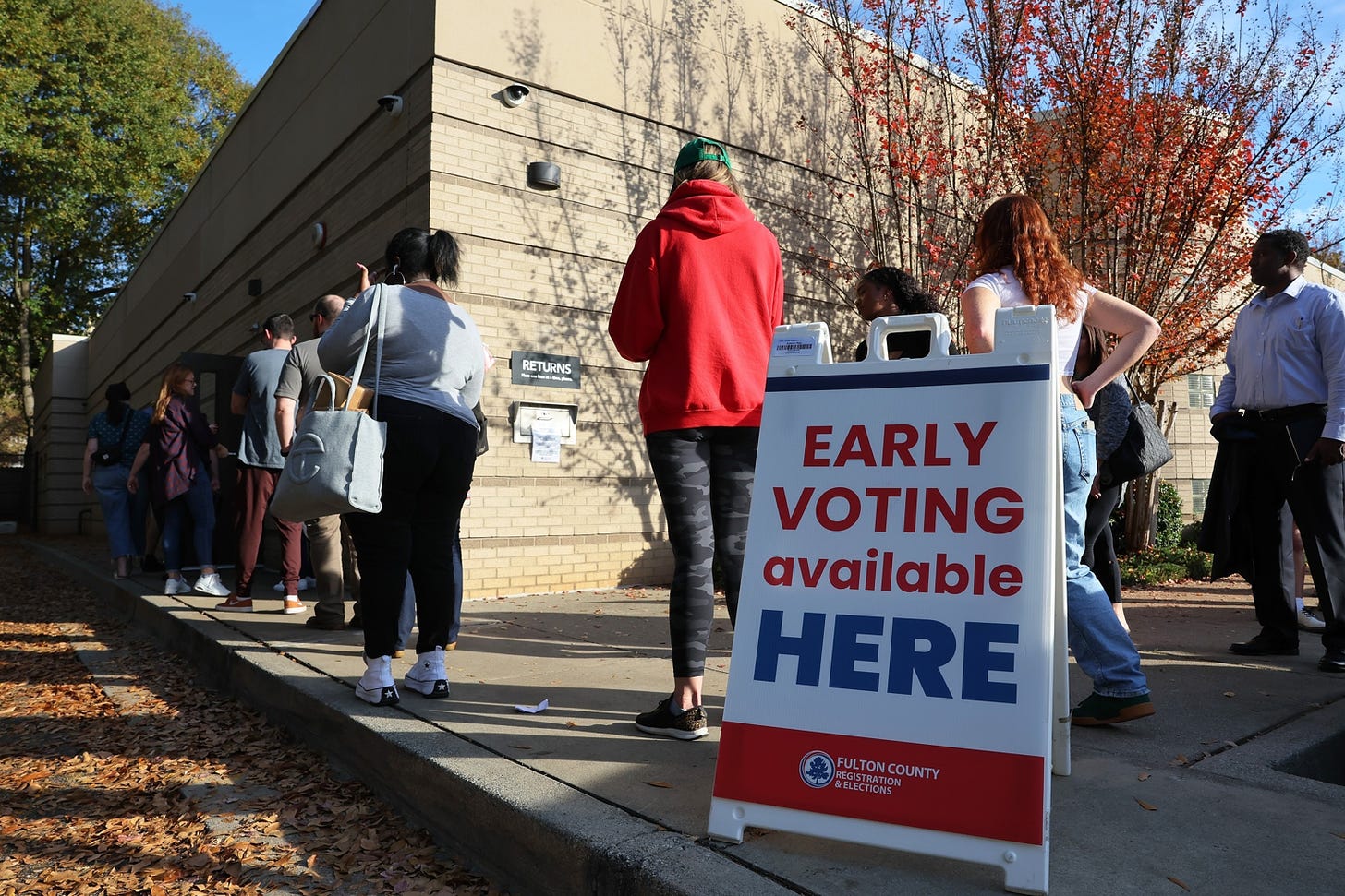 Early voting options grow in popularity, reconfiguring campaigns and voting  preparation - ABC News