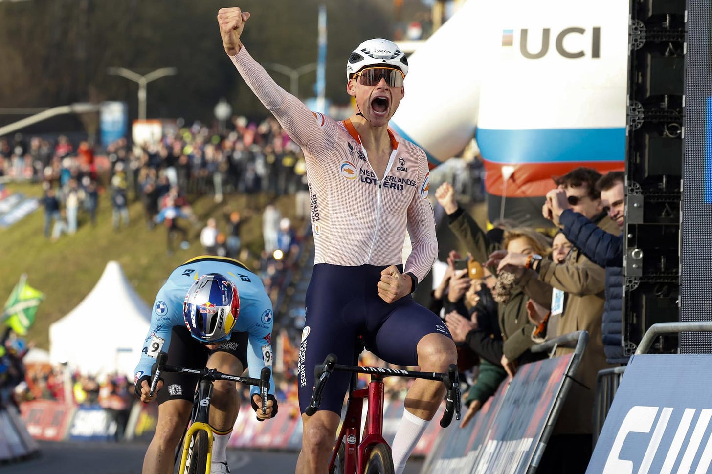 VÍDEO] ¡Mathieu van der Poel, campeón del mundo de ciclo...