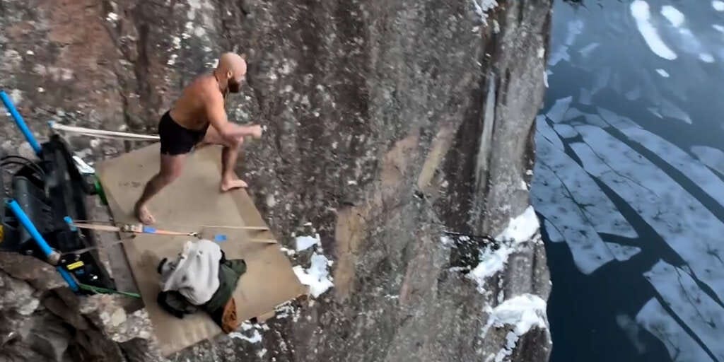 Un Norvégien plonge d'une falaise pour un record du « saut de la mort »