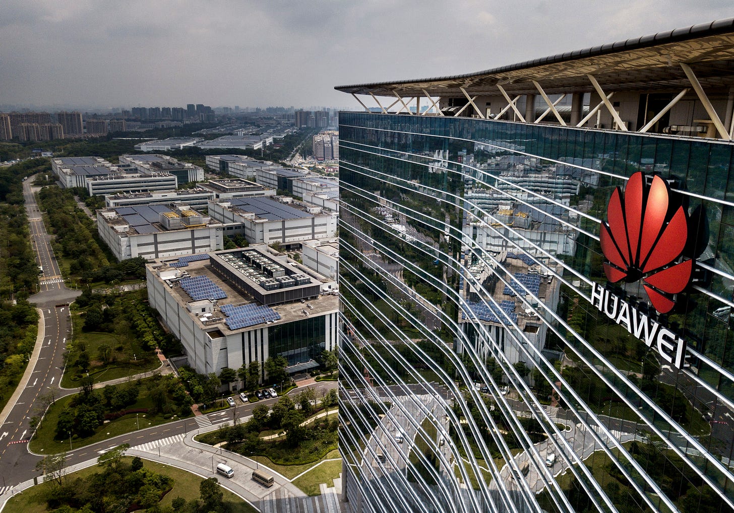 Inside Huawei's Shenzhen headquarters - Marketplace