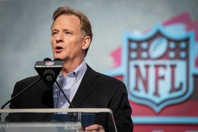 NFL commissioner Roger Goodell's contract reportedly to be extended to  March 2027 - Yahoo Sports