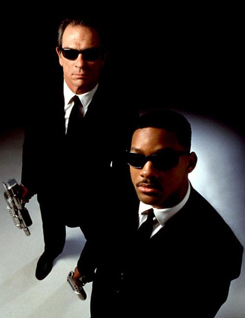 Men in black - Will Smith - Tommy Lee Jones - J and K - Profile -  Writeups.org
