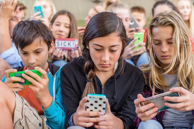 Screenagers Blog | New Poll: One of every two teens feels addicted to their mobile devices Screenagers Blog | New Poll: One of every two teens feels addicted to their mobile devices