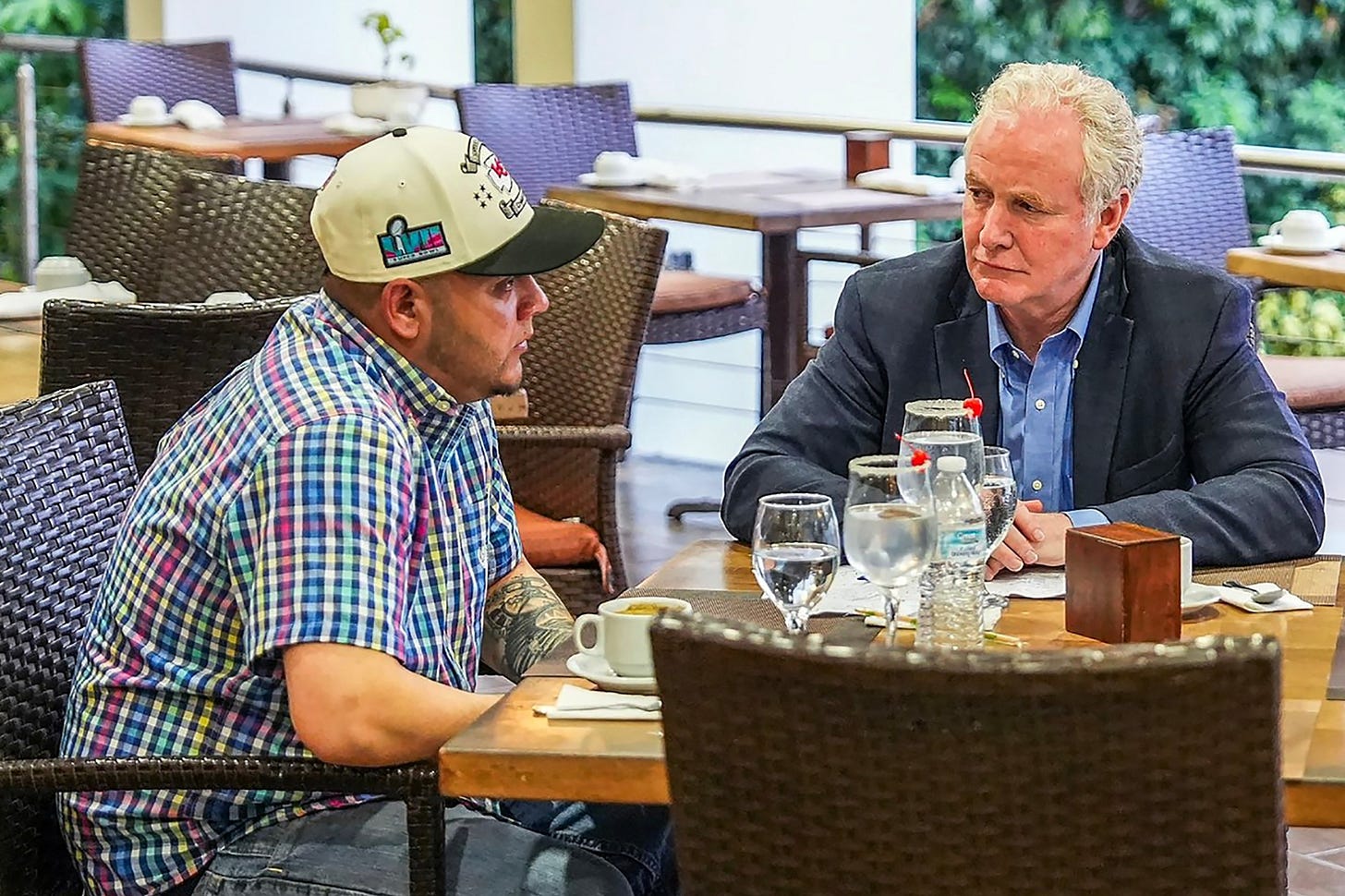 Margarita-gate': Sen. Chris Van Hollen slams efforts to stage optics of  meeting with Abrego Garcia - ABC News