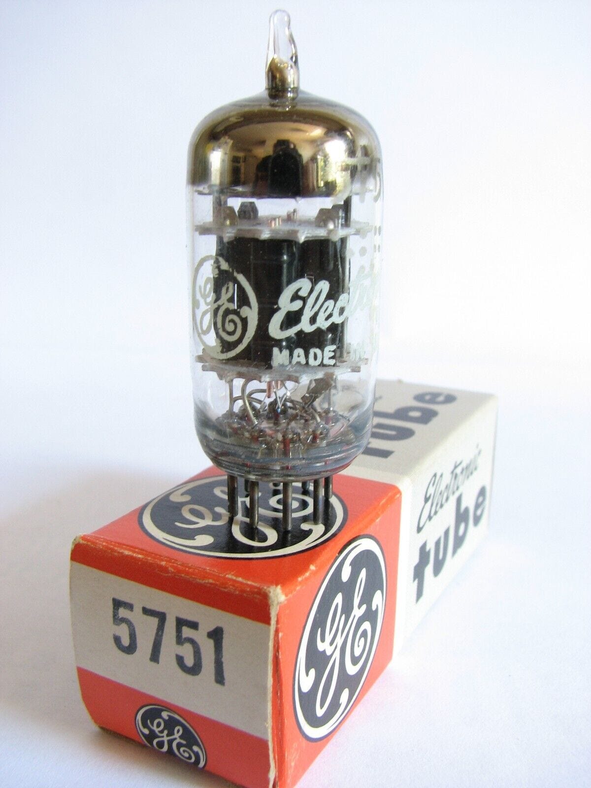 1950s GE 5751 Black Plates, 3-Mica Tube - Hickok TV7B tests @ 46/47, min: 32/32 - Picture 1 of 4
