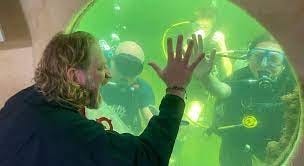 Professor Tries to Break Record by Living Underwater for 100 Days | Inside  Edition