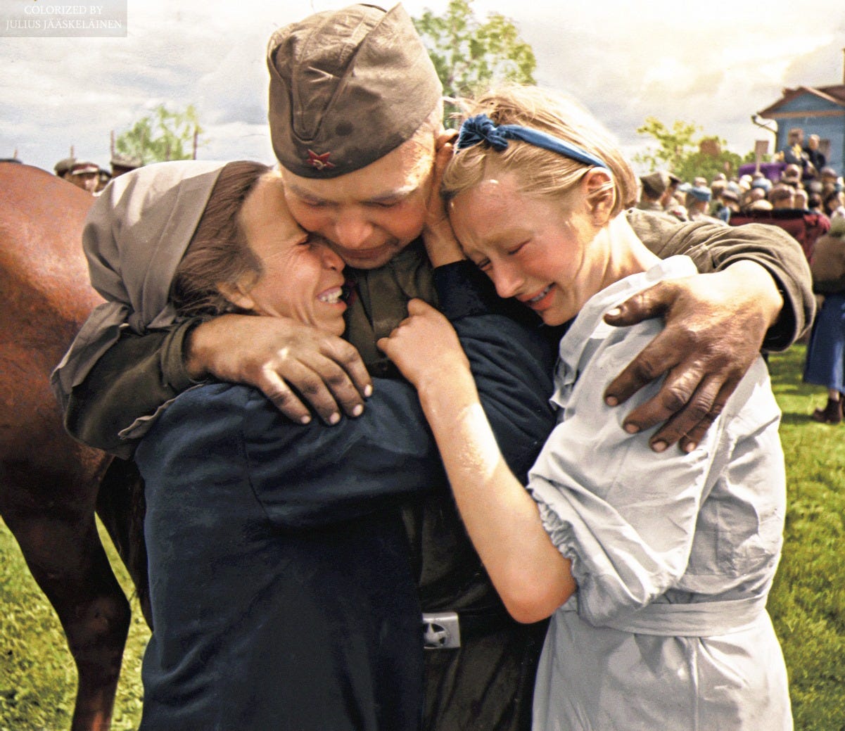 r/MilitaryPorn - a group of people hugging