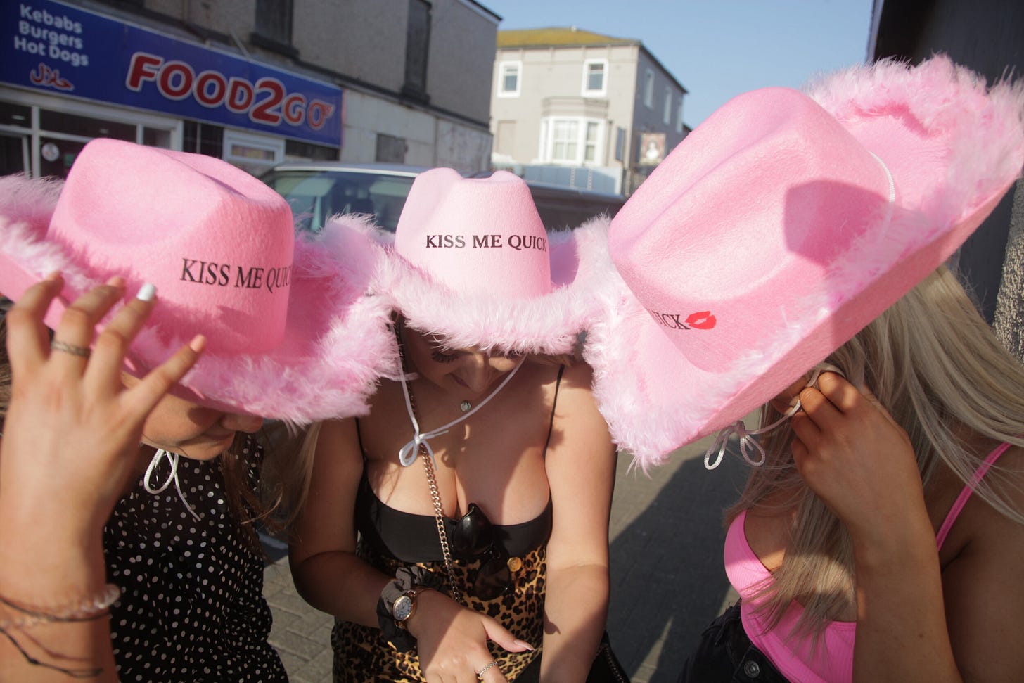KISS ME QUICK — IAIN McKELL