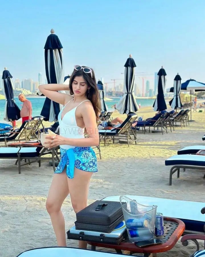 Sexy Sakshi Malik in a White Swimsuit on Holiday Photos 03