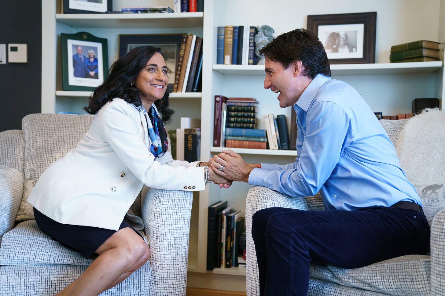 Minister Anand meets with Prime Minister Trudeau.