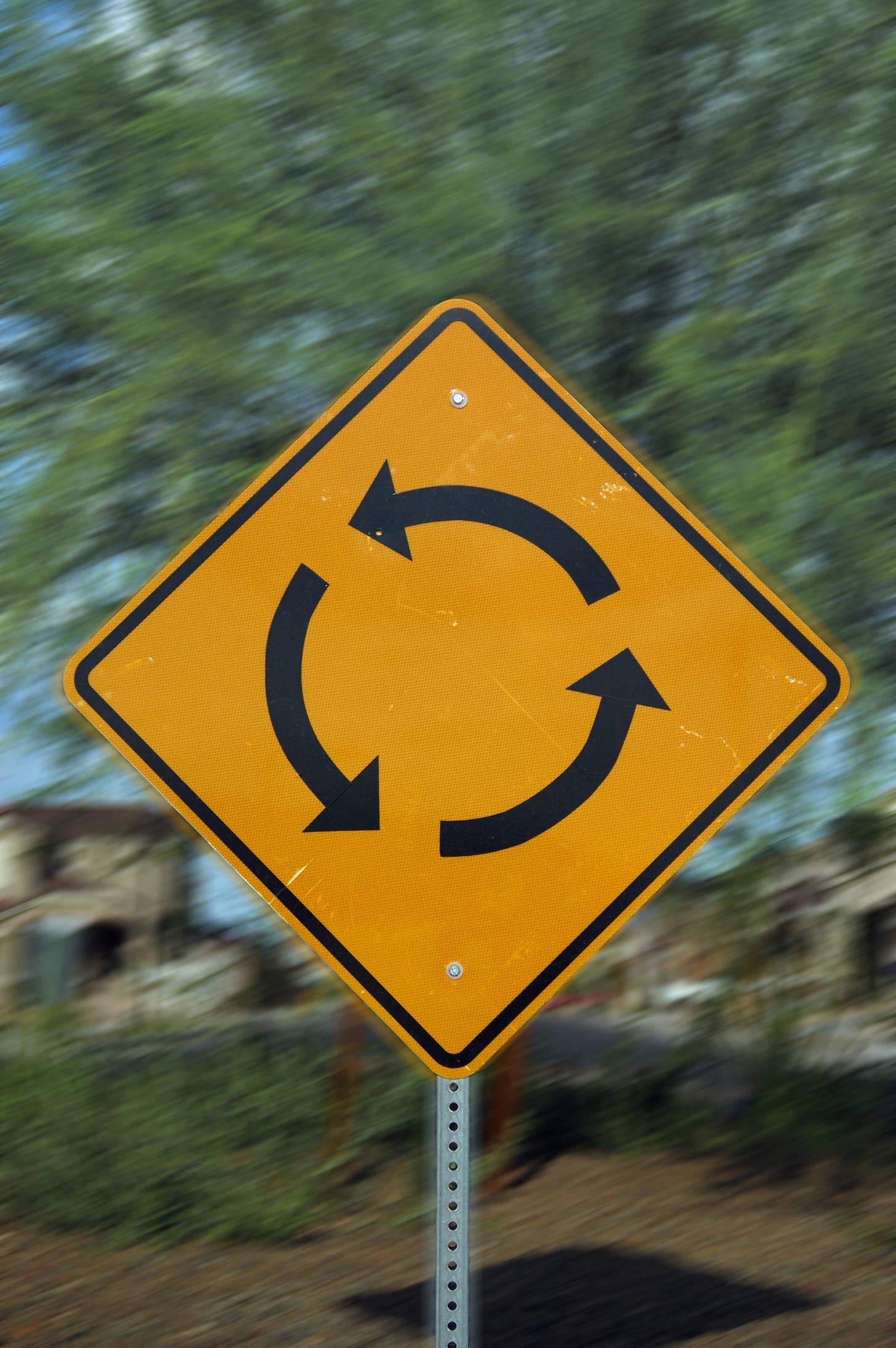 Traffic-Circle-shutterstock_1659326