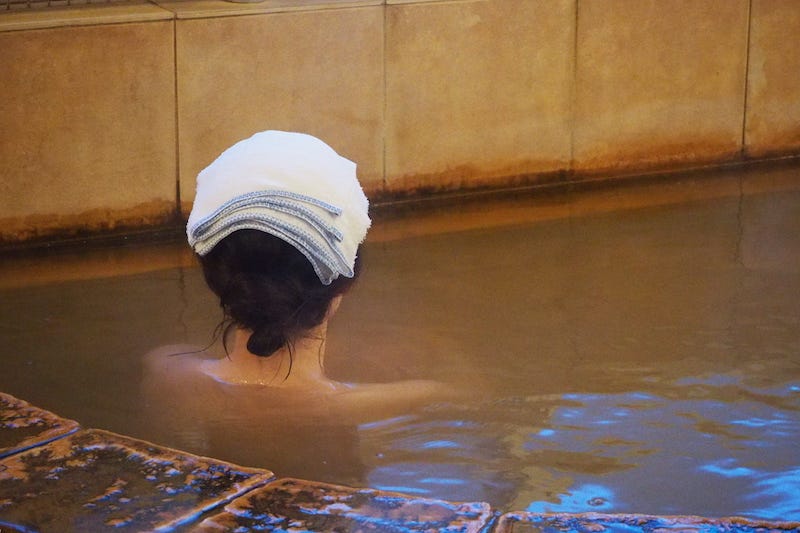 6 Essential Manners You Need To Know When Visiting An Onsen In Japan -  Links Travel & Tours
