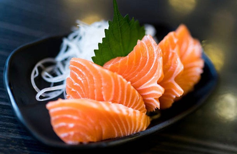 O Sashimi de Salmão não veio do Japão