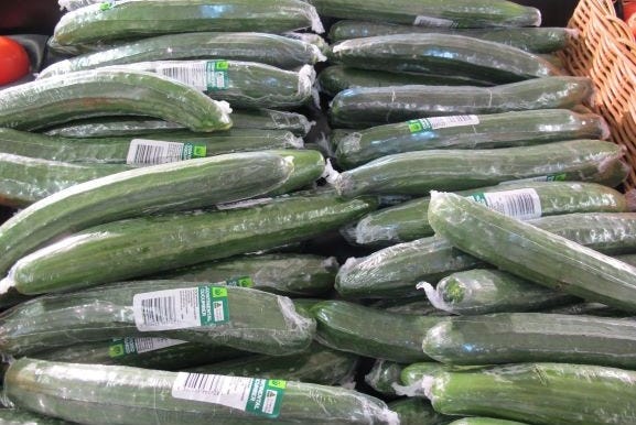 War on waste debate tackles fruit and vegetable wrapping benefits over more  food waste - ABC News